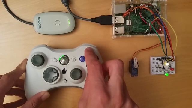 Raspberry Pi + Wireless Xbox 360 Controller смотреть онлайн