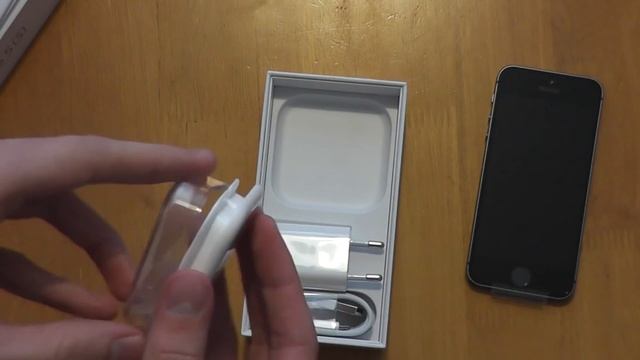 Apple iPhone 5s 32GB Space Gray - rozbalení (unboxing) смотреть онлайн