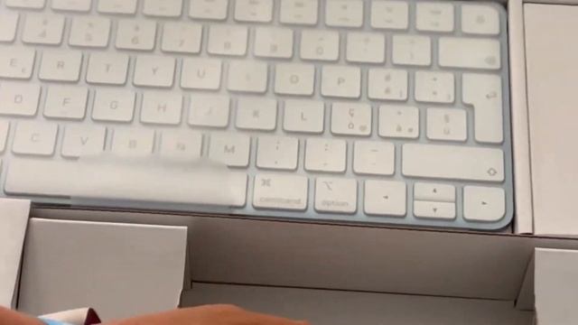 iMac 24 blue unboxing ita смотреть онлайн