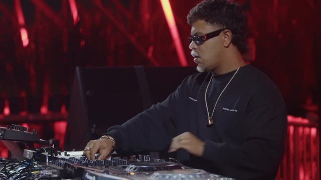 Victor Lou @ Só Track Boa, São Paulo, Brazil 2023 (Live Set)