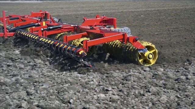Väderstad Rexius in ploughed land смотреть онлайн