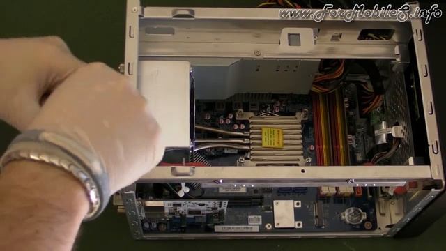Shuttle SH67H7 - Come inserire scheda PCIe a singolo slot смотреть онлайн