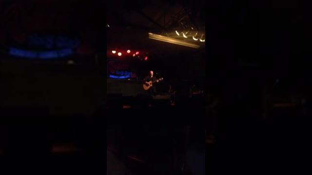 Midge Ure @ The Robin 2 singing Fleetwood Mac "Man of the World" смотреть онлайн