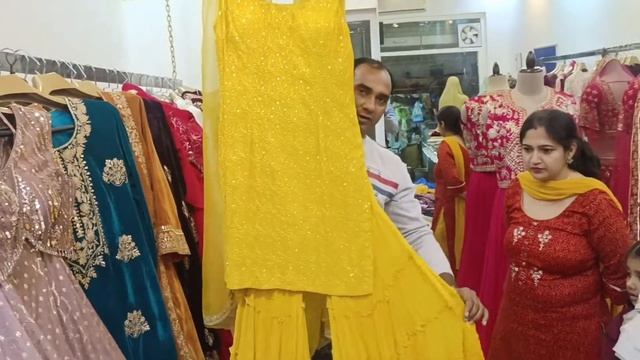 iPhone Android TV laptop n many more @301rs hurry up # Some collection # sahil boutique смотреть онлайн