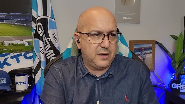 Nathan Fernandes, Marlon, João Pedro, folga... e muito mais sobre o dia do Grêmio смотреть онлайн