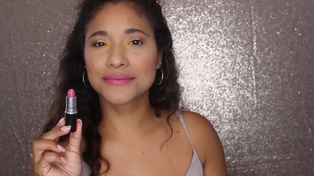 MAC LIPSTICK COLLECTION AND SWATCHES/ MEDIUM OLIVE TAN SKIN TONE/ NC42 смотреть онлайн