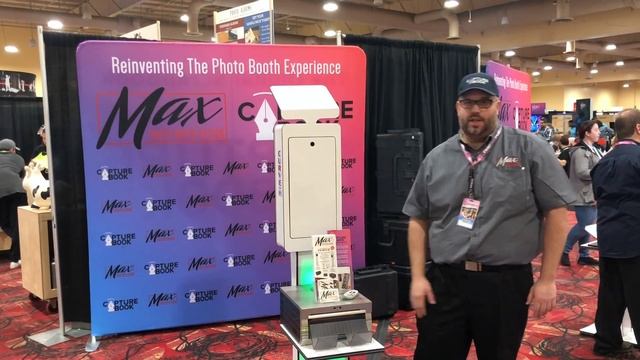 Photo Booth Expo - MAX смотреть онлайн