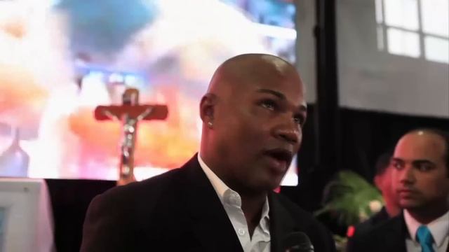 Boxers pay tribute at Hector "Macho" Camacho memorial service смотреть онлайн
