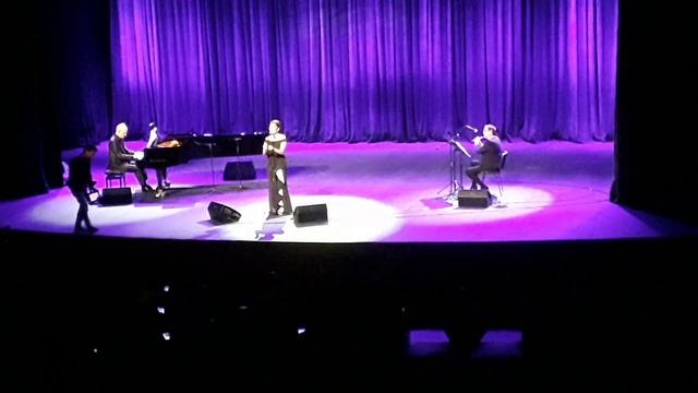 Darya Dadvar - Mall of Istanbul 19.10.2019 смотреть онлайн