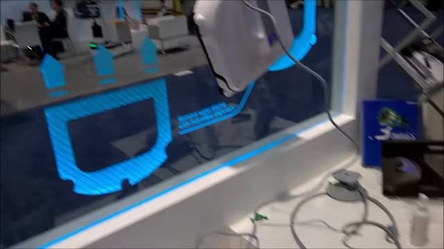 CES 2019 Coayu Window Cleaning Robot смотреть онлайн