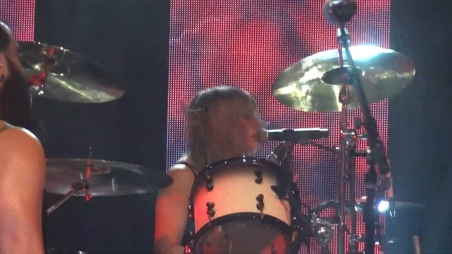 Skillet - Victorious + Comatose Mobile Civic Center Theater Alabama 10 / 16 / 2019 смотреть онлайн