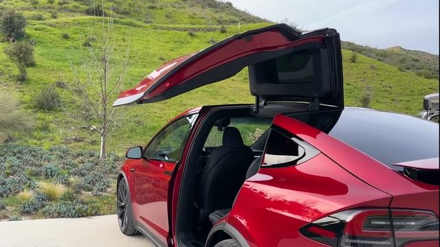 Falcon wing doors | How it started vs how it's going смотреть онлайн