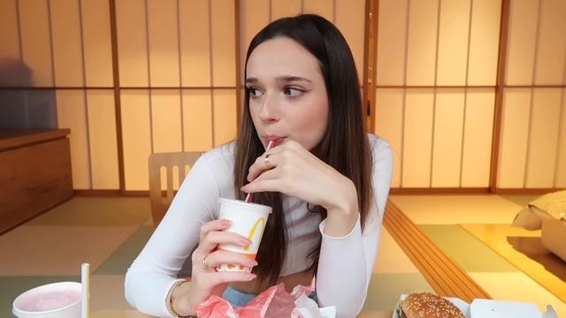 JE TESTE MCDO AU JAPON (le meilleur de tous?) | Andie Ella смотреть онлайн