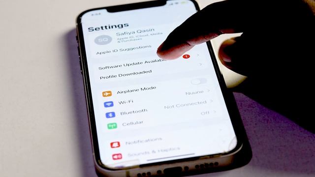 Qaabka loo soo Degsado looguna Shubto iPhone IOS 16 ugu Danbeeyay📱🆕 смотреть онлайн