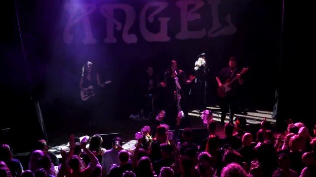 It Was Romance at 1000 Stevies NYC performing Dreams 2023 смотреть онлайн