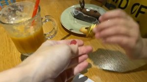 ВЛОГ Любимый СТОМАТОЛОГ Алисы ! В гостях у бабушки Лены ! Подарки к Новому Году ! Алиса моет посуду!