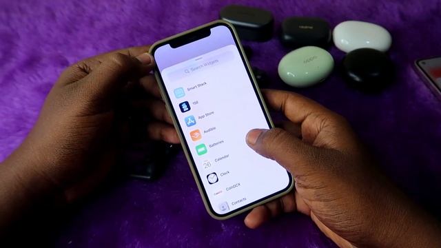 How to check TWS earbuds battery percentage on iPhone in Tamil 🤔 смотреть онлайн