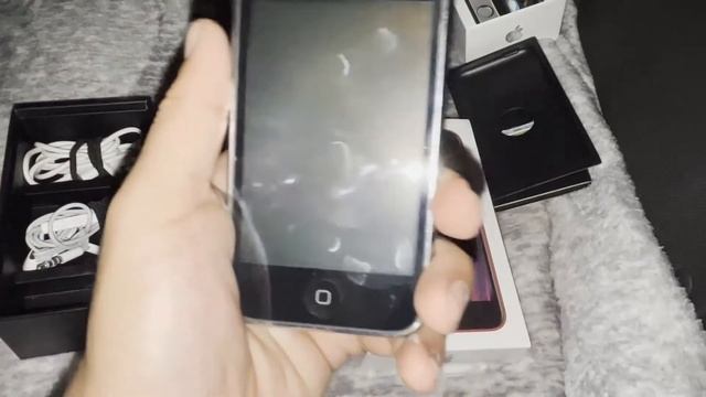 iPhone SE 2nd Gen Unboxing смотреть онлайн