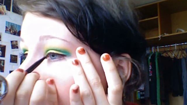 Tutorial: A look using Eletric Eel eyeshadow from MAC смотреть онлайн