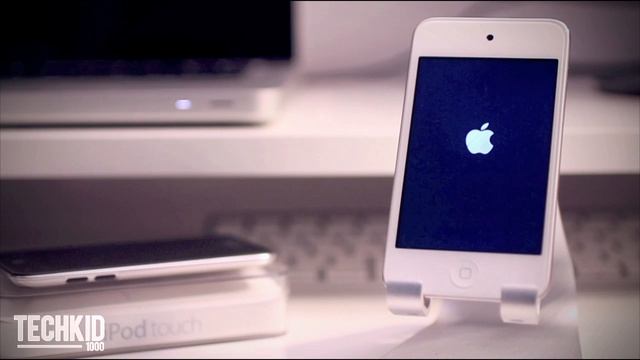 NEW iPod Touch 4g White | Unboxing And Review - iOS5 смотреть онлайн