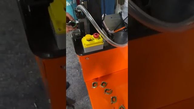 #сантехническийхомут #pipeclamps #fasteners Semiautomatic Screwing Machine to Pipe Clamp смотреть онлайн