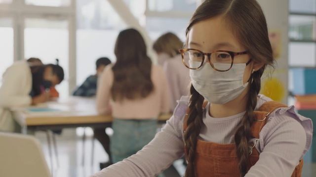 Nou portàtil Surface S1 смотреть онлайн