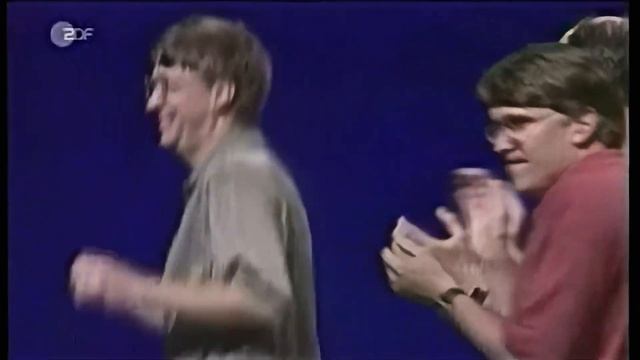 Bill Gates & Steve Ballmer Awkward Dancing In 4K, Windows 95 смотреть онлайн