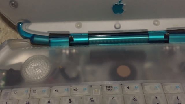 G4 Upgraded iBook G3 Clamshell Overview смотреть онлайн