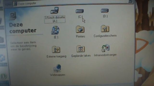 Compaq Armada 1590DT Running Windows 98 смотреть онлайн