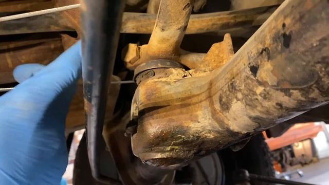 VW Bay Window Bus Center Pin Replacement PART 2 смотреть онлайн