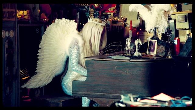 Kesha - Praying (Behind The Scenes) смотреть онлайн