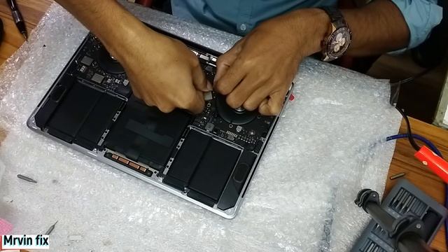 របៀបប្ដូរអេក្រង់មួយកាត់\How To Replace MacBook Pro  2020 A2251 Screen New Update