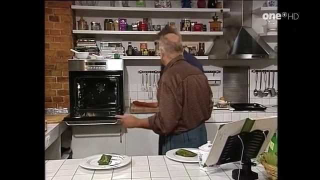 alfredissimo Kochen mit Bio und Kai Böcking:Fischfilet im Bananenblatt & Winterlichen Salat mit Dat смотреть онлайн