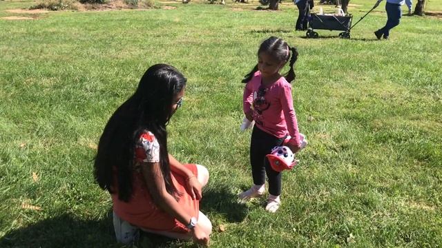 Apple Picking In USA | Family Gathering At Rinker Orchard | Sanjiras Corner, #Banglavlog смотреть онлайн