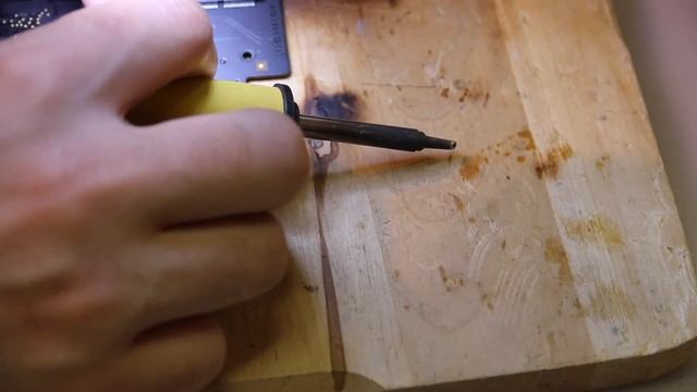 Replacing burned left I/O connector on 820-00138-A 2015 A1398 MacBook Pro смотреть онлайн