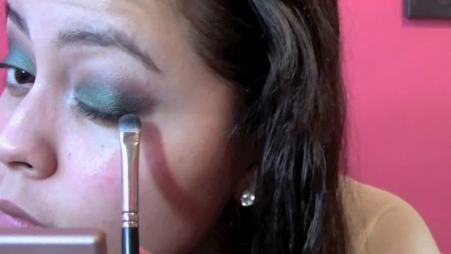 Smoldering Green Eyeshadow Tutorial