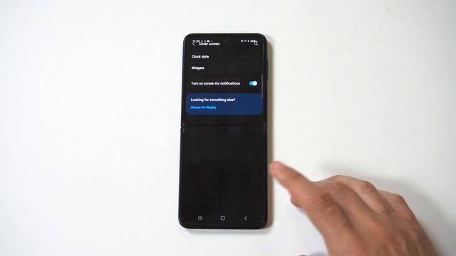 How To Set Gifs, Videos, and Photos on Galaxy Z Flip 3 Cover Screen смотреть онлайн