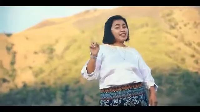 Maumere Horo (Rensi ft Rio & Diva) смотреть онлайн