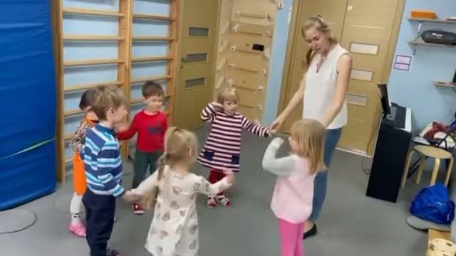 Приветственная песенка