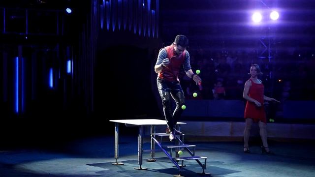 2018 Juggler at the Big Apple Circus I смотреть онлайн