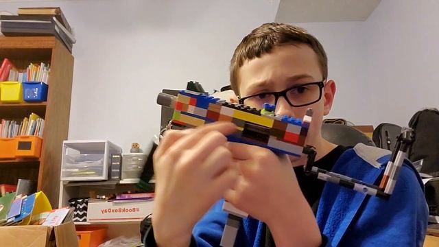 Lego Beaver Army MAC-10 смотреть онлайн