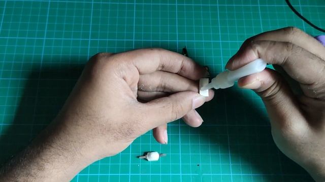 How to Make 2000mAh Power Bank at Home DIY || Power Bank with Torch смотреть онлайн