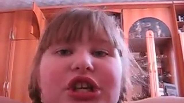 сковородкой по башке=))) смотреть до конца=)))))).avi смотреть онлайн