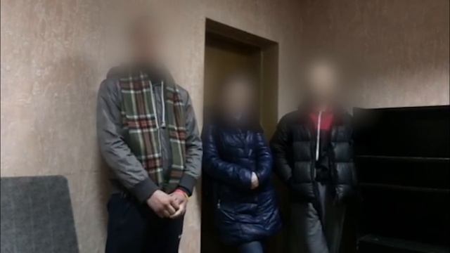 На Подолі правоохоронці затримали серійного викрадача ліфтових котушок смотреть онлайн