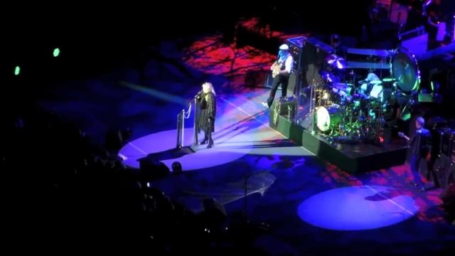 Fleetwood Mac - Rhiannon (O2 Arena 27/09/13) смотреть онлайн