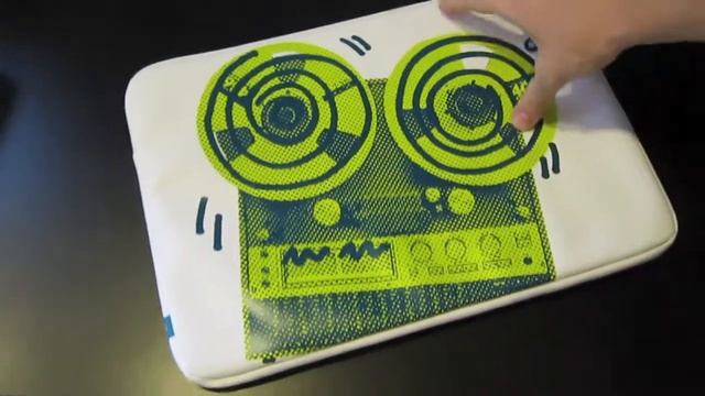 Incase Still Life Protective Seeve for 15'' Macbook Pro: Review смотреть онлайн