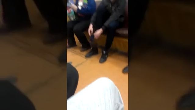 Разблокировать iPhone ногой смотреть онлайн