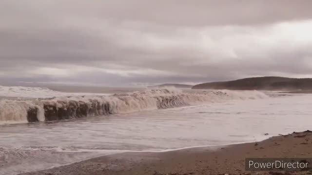 Лесное, шторм, октябрь , Сахалин смотреть онлайн