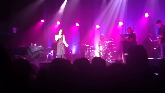 Fiona Apple-"Paper Bag" Terminal 5 NYC 10.16.12 смотреть онлайн