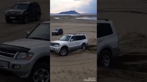 Паджеро против Прадо